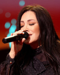 Kari Jobe Carnes